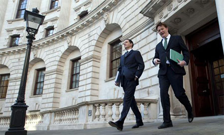 Reino Unido vende 1.500 millones en bonos en dos días